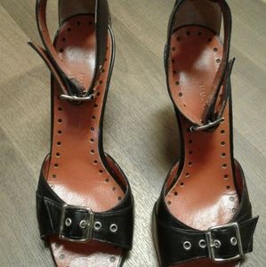 Manolo Blahnik black leather heels